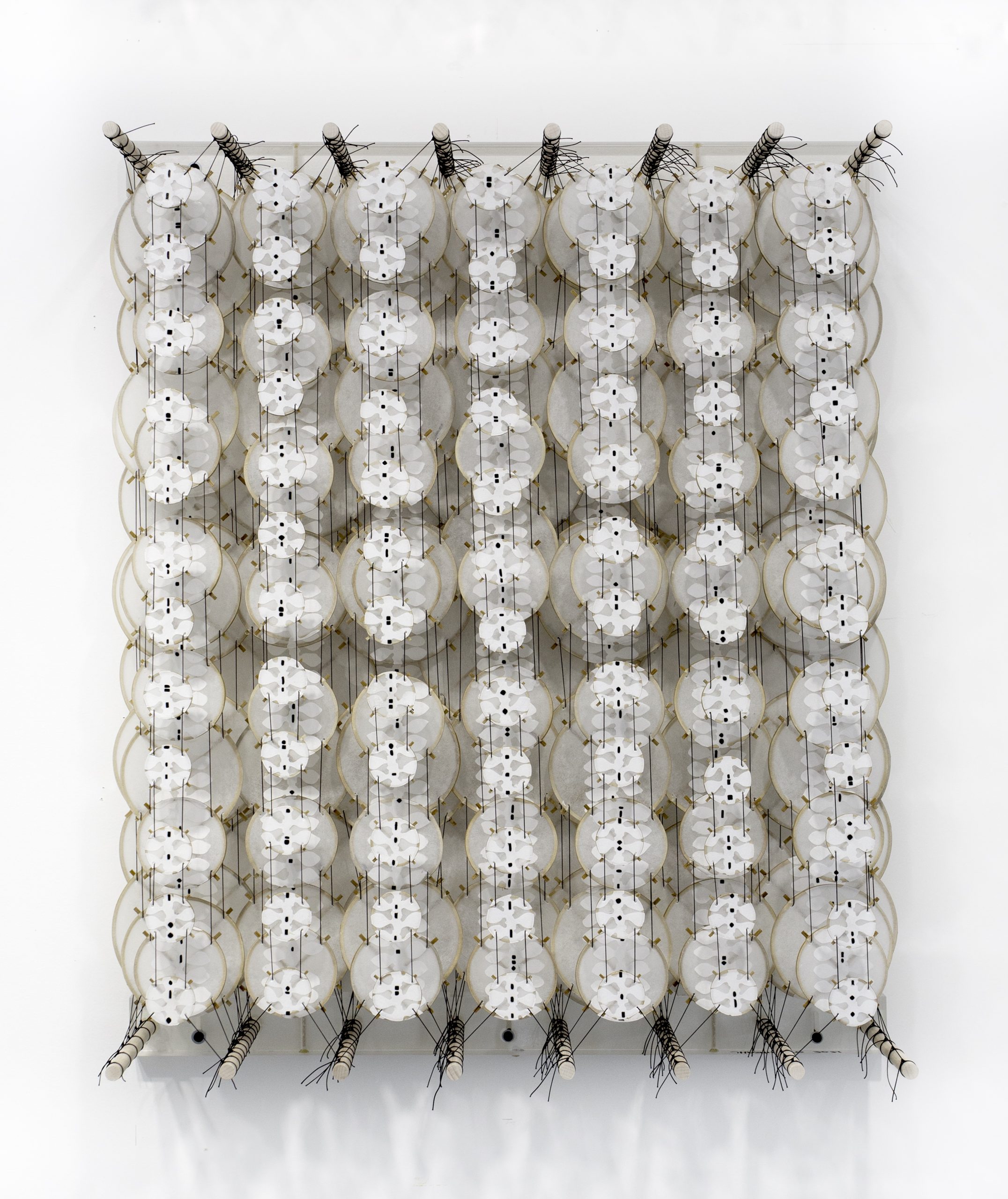 Jacob Hashimoto, The impossible goal of endurance, 2021, bamboo, acrylic, paper, wood, and Dacron, 32 x 25 7:8 x 8 1:4 in (JHa302268)_A