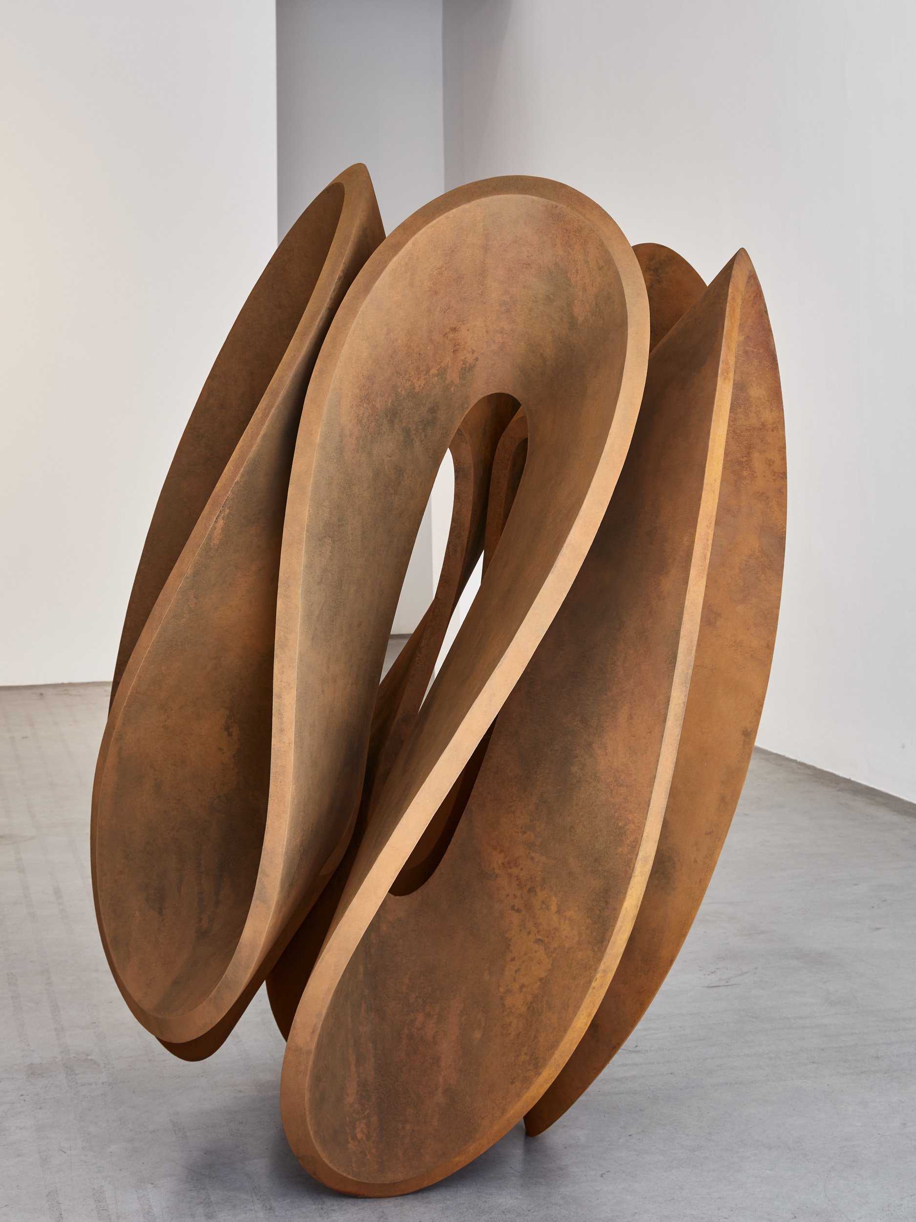 Flusso, 2017, corten steel, 159 x 100 x 102 cm, 61 1/8 x 38 5/8 x 39 3/8 in, Edition of 7 plus 1 artist’s proof